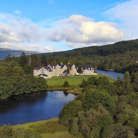Loch Tummel Hotel Tummel Bridge Exterior photo